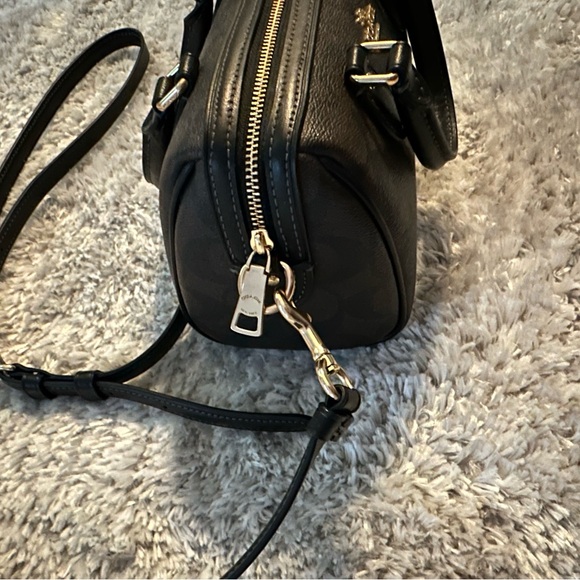 Coach Crossbody Bag - Picture 2 of 6